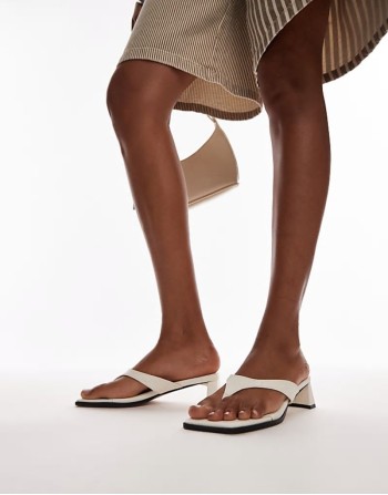 Indy toe post mid heeled sandals in off white croc
